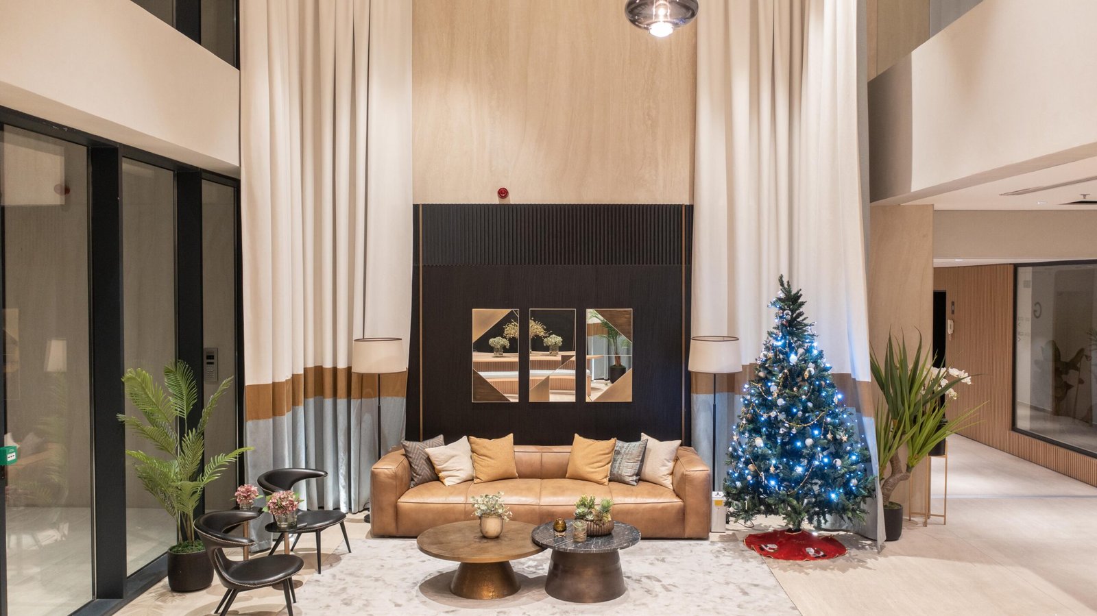 Lobby 9